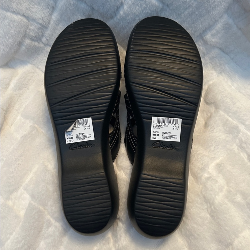 Clarks Black Floral Women's Sandals. Never worn, size 10. - Picture 3 of 5